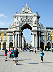 Triumfální oblouk na náměstí Praça do Comércio